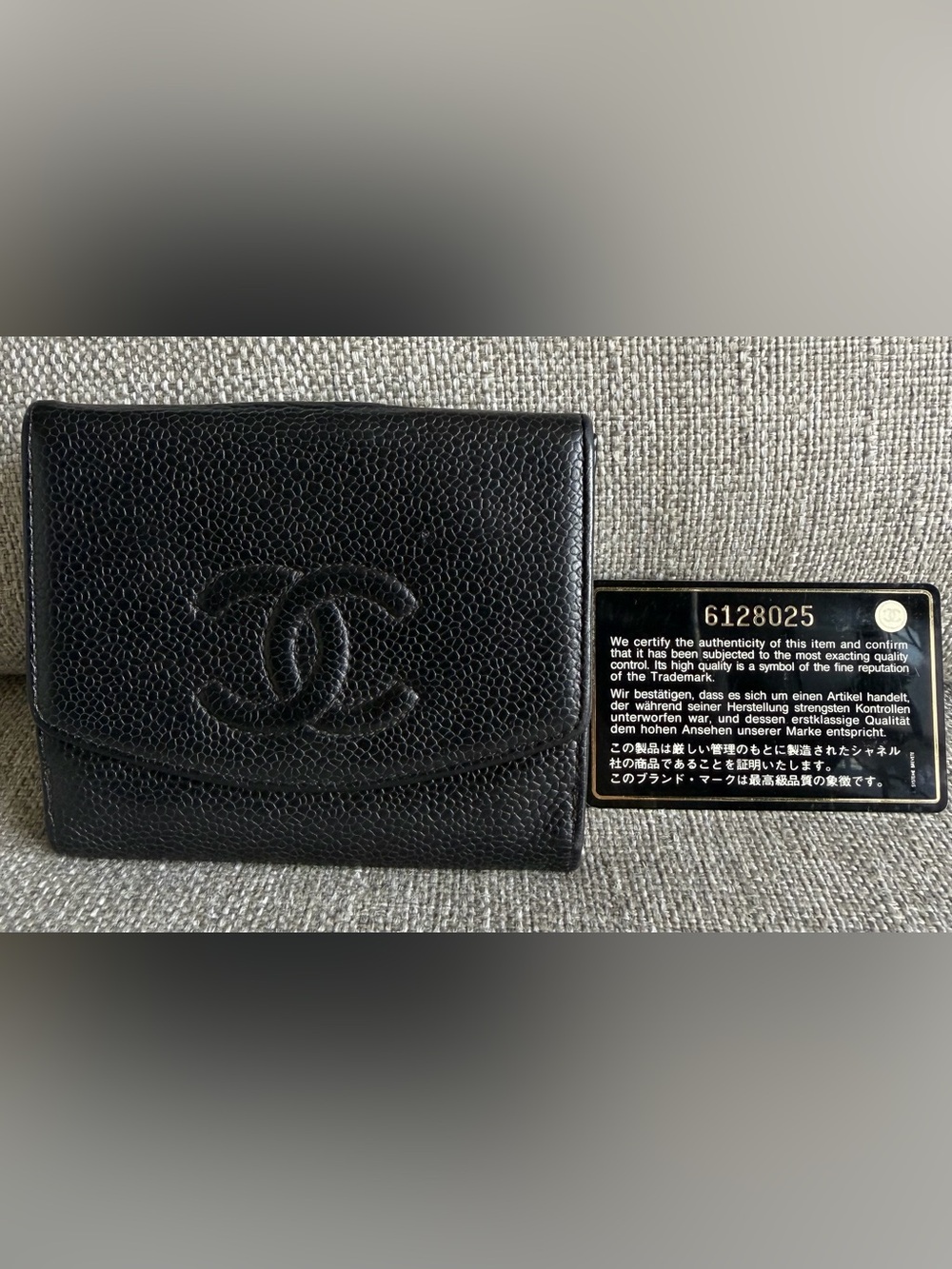 CHANEL Black Caviar Leather CC Bifold Wallet w/ Authenticity Card Vintage